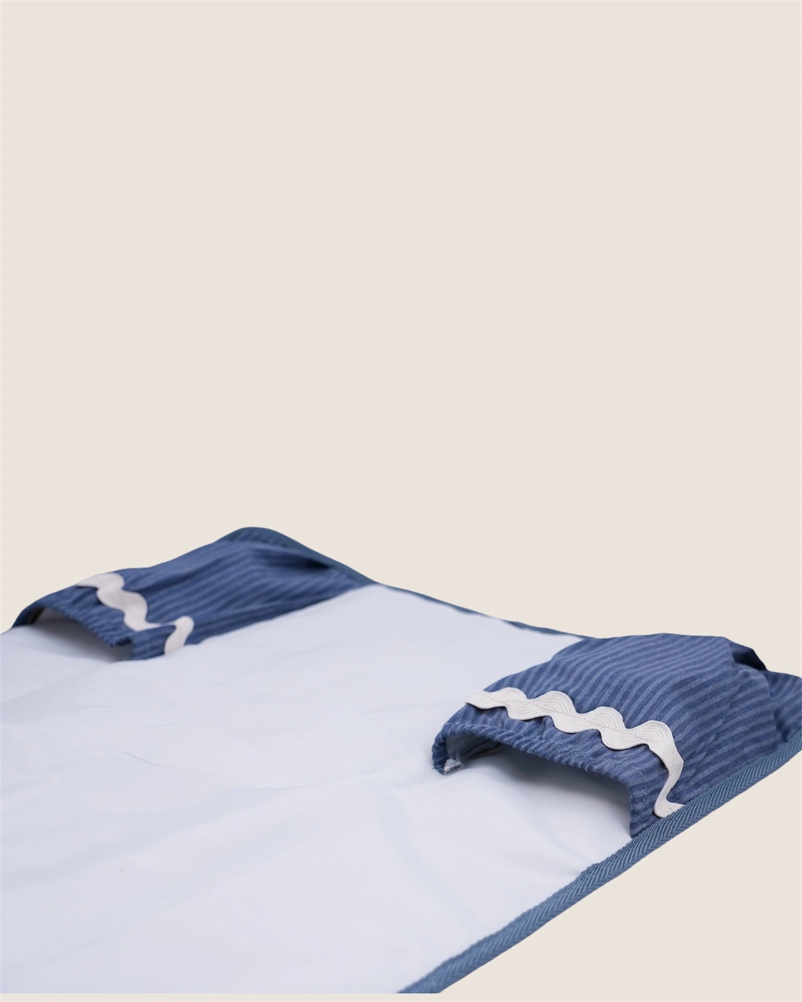 baby changing mat pockets for wipes and diapers
